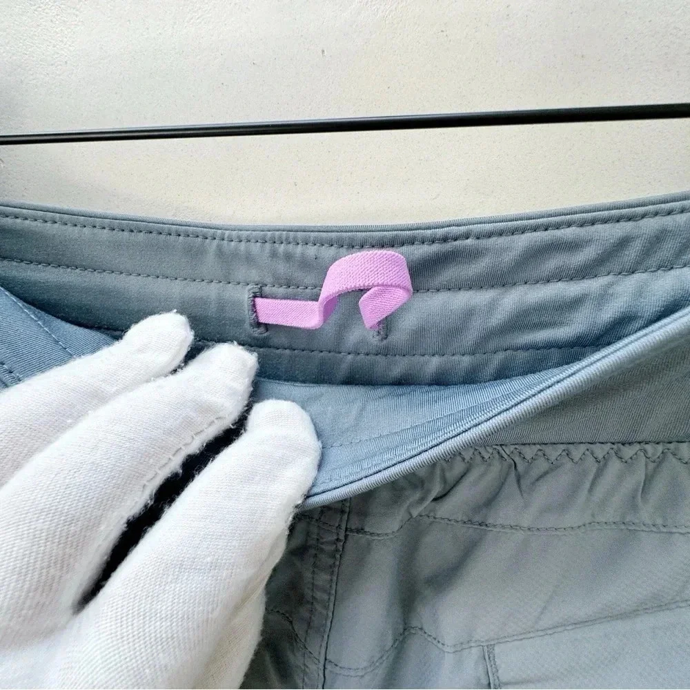 ATHLETA || Sport Short Performance Fabric Back Zippered Pocket - Picture 5 of 10